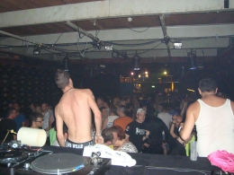 /queerplanet/djs/djs/rightCol/02/content/00/2columnRightParagraphs/00/image/gb4.jpg /queerplanet/djs/djs/rightCol/02/content/00/2columnRightParagraphs/00/image/gb4.jpg